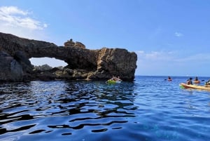 Cala Codolar: begeleide zeekajakken en snorkelen