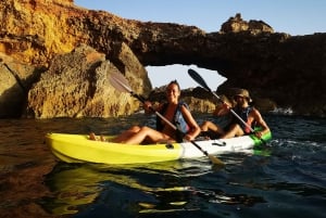 Cala Codolar: Excursión guiada en kayak de mar y snorkel