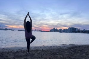Entdecke Beach Yoga in San Antonio Ibiza