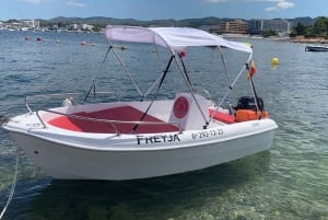 Upptäck Ibizas stränder på en båt utan körkort 8H