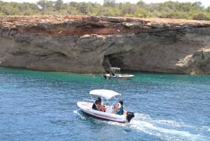 Discover the Ibiza beaches on a boat without license 8H