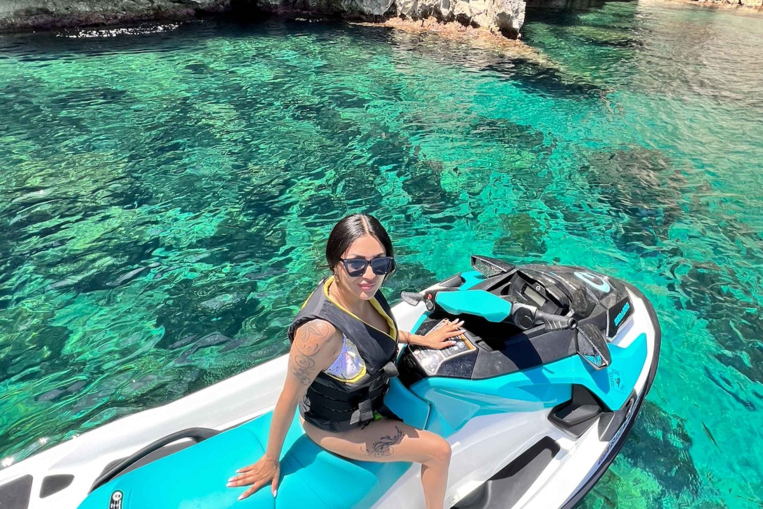 excursión en jet ski a cala salada desde el puerto de san antonio