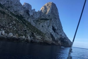 EXCURSION IN PRIVATE BOAT TO ES VEDRA & BEST CAVES OF IBIZA