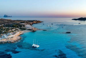 Depuis Ibiza : excursion privée en catamaran à Espalmador et Formentera
