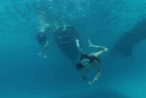 De Ibiza: viagem de catamarã particular a Espalmador e Formentera