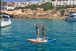 Desde Ibiza: viaje privado en catamarán a Espalmador y Formentera