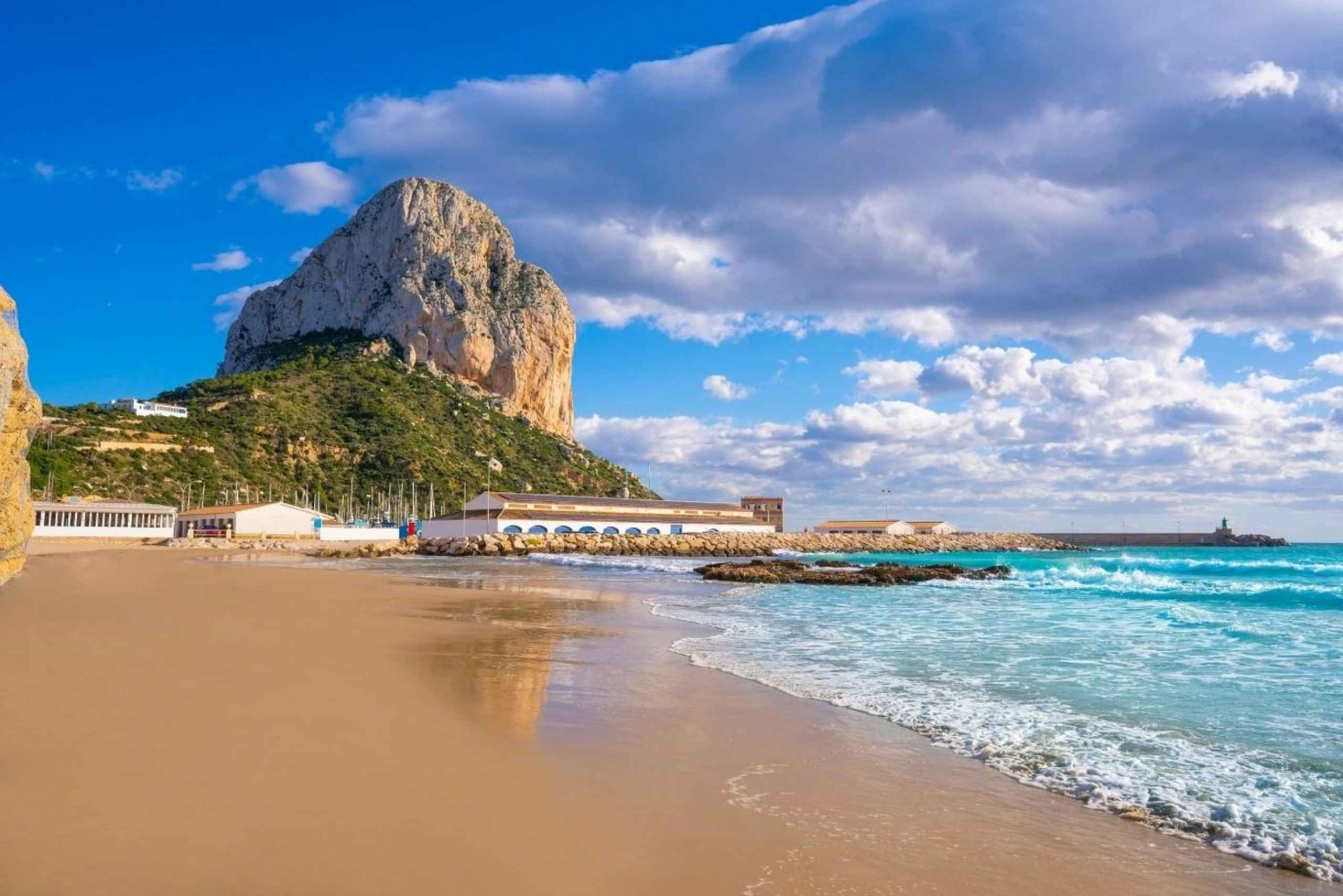 From Valencia: Day trip to Calpe and Benidorm