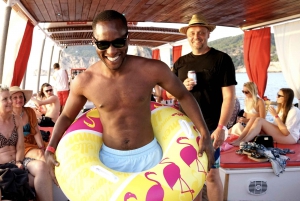Ibiza: 3-Hour All-Inclusive Boat Trip