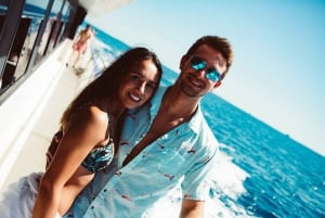 Formentera Cruise with Dinner, Sunset, and Drinks