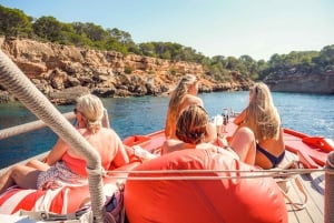 Ibiza: Bootsfahrt bei Sonnenuntergang mit Schnorcheln, Kajakfahren und Getränken