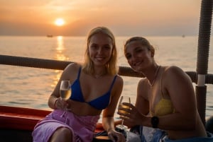 Ibiza: Bootsfahrt bei Sonnenuntergang mit Schnorcheln, Kajakfahren und Getränken