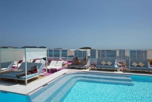 Ibiza: club de playa y experiencia en moto acuática