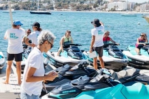 Ibiza: club de playa y experiencia en moto acuática