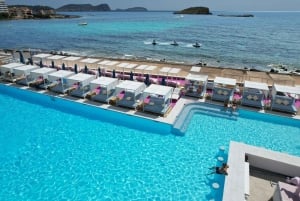 Ibiza: club de playa y experiencia en moto acuática