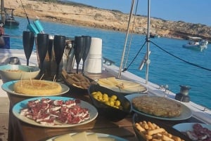 Ibiza: Private Boat Trip, Open Bar Tapas & Free Water Sports