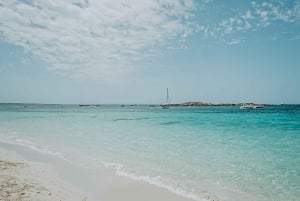 Ibiza: Excursión en barco a Formentera con paella y tiempo libre