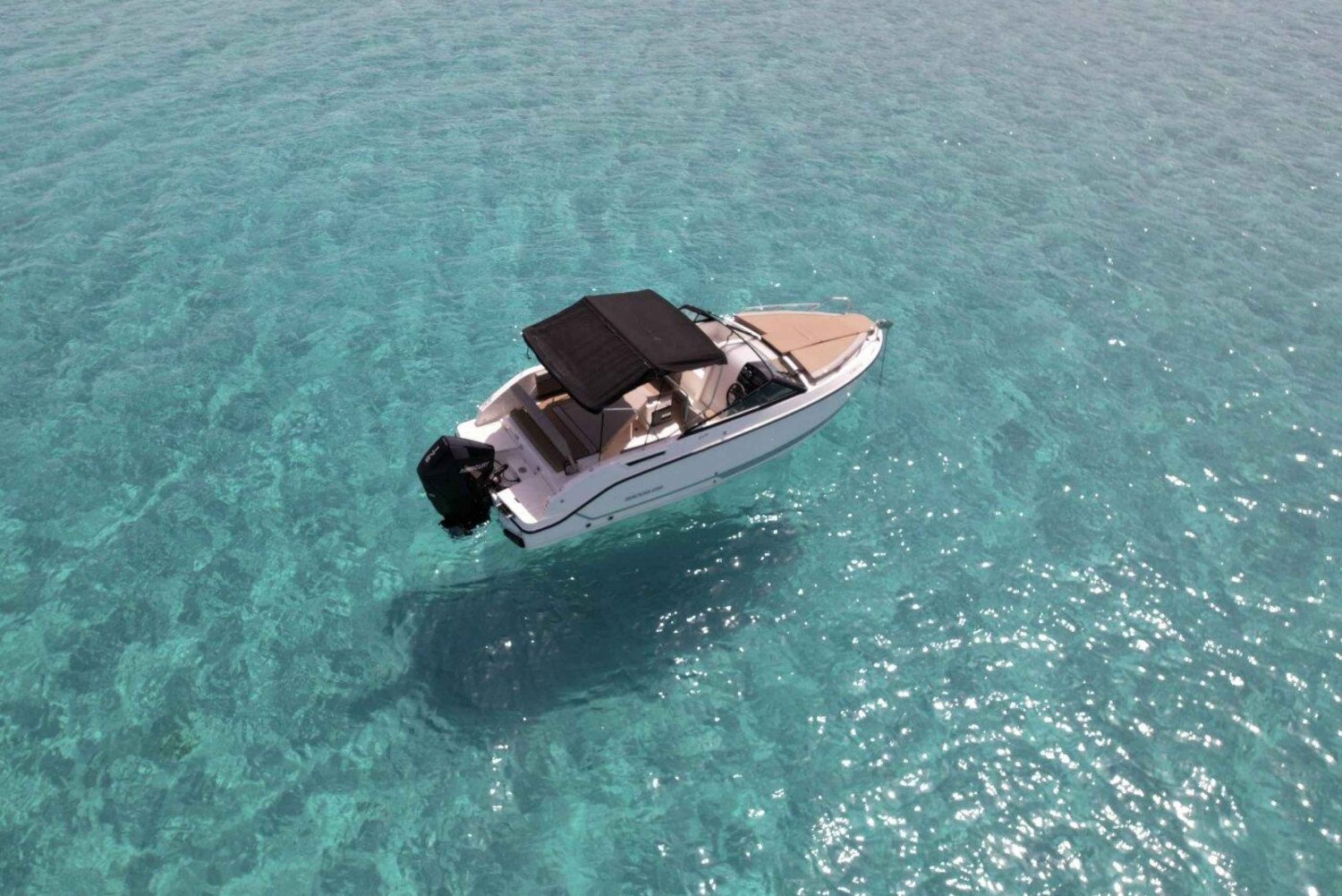 Ibiza: Lej en båd, langs bugter eller Formentera & højdepunkter