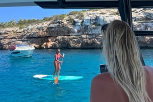 Ibiza: Lei en båt, langs bukter eller Formentera og høydepunkter
