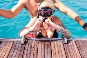 Ibiza: Bottomless Brunch at Ibiza Boat Club with Drinks & DJ