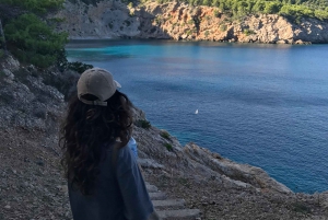Ibiza; guidet vejrtrækningssession i naturen