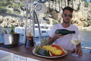 Ibiza: gita in barca al tramonto a Cala Salada e Cala Gracio e snorkeling