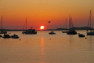Ibiza: Cala Salada & Cala Gracio Sunset Båttur & Snorkel