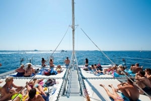 Ibiza: Catamaran Cruise to Formentera with Meal and Drinks