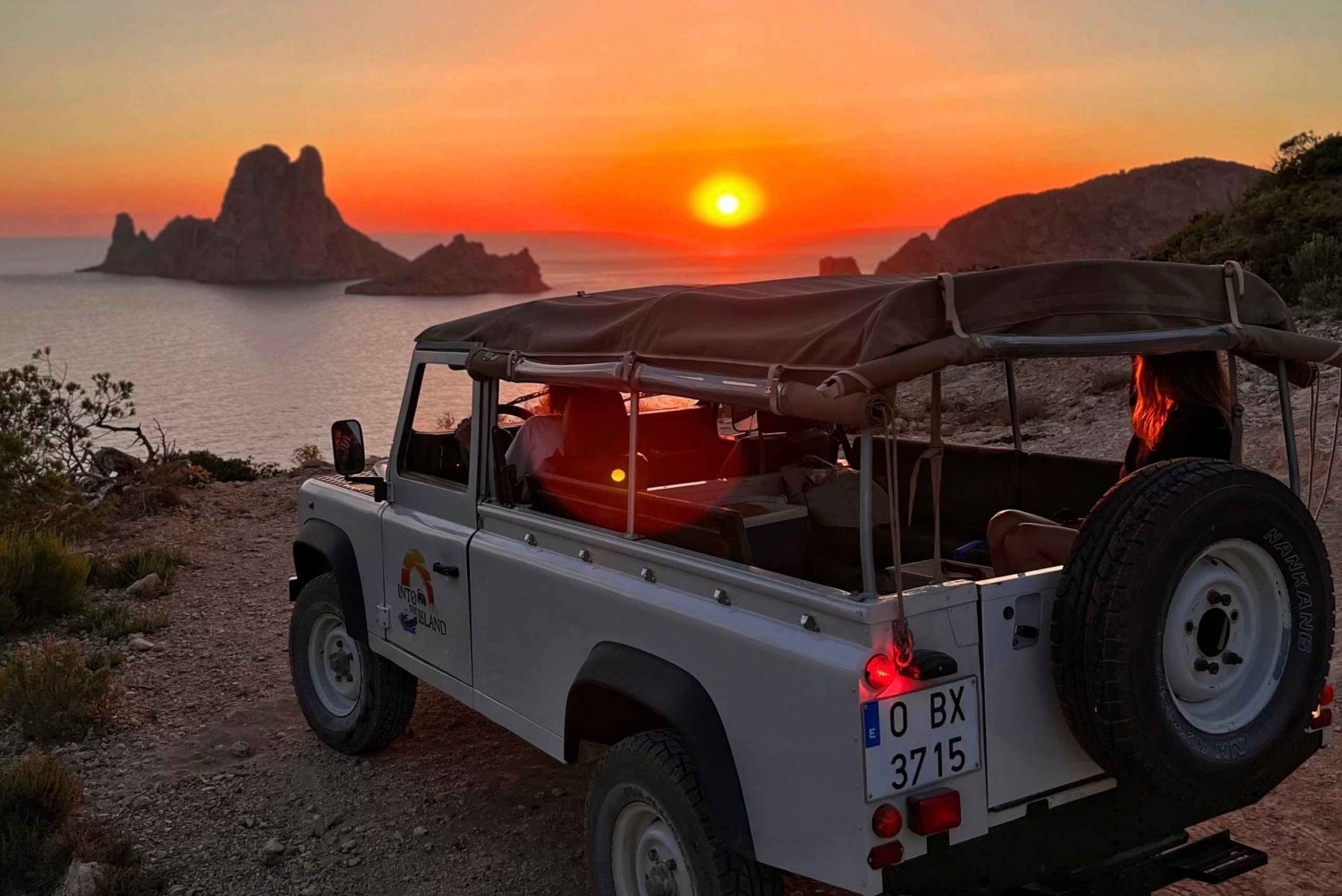 Ibiza: Gita combinata in barca, safari in 4x4 ed escursione al tramonto a Es Vedra