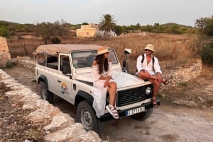 Ibiza: Passeio de barco combinado, safári em 4x4 e caminhada ao pôr do sol em Es Vedra