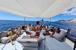 Ibiza CruiseCrush boat party + Pre Pool Party