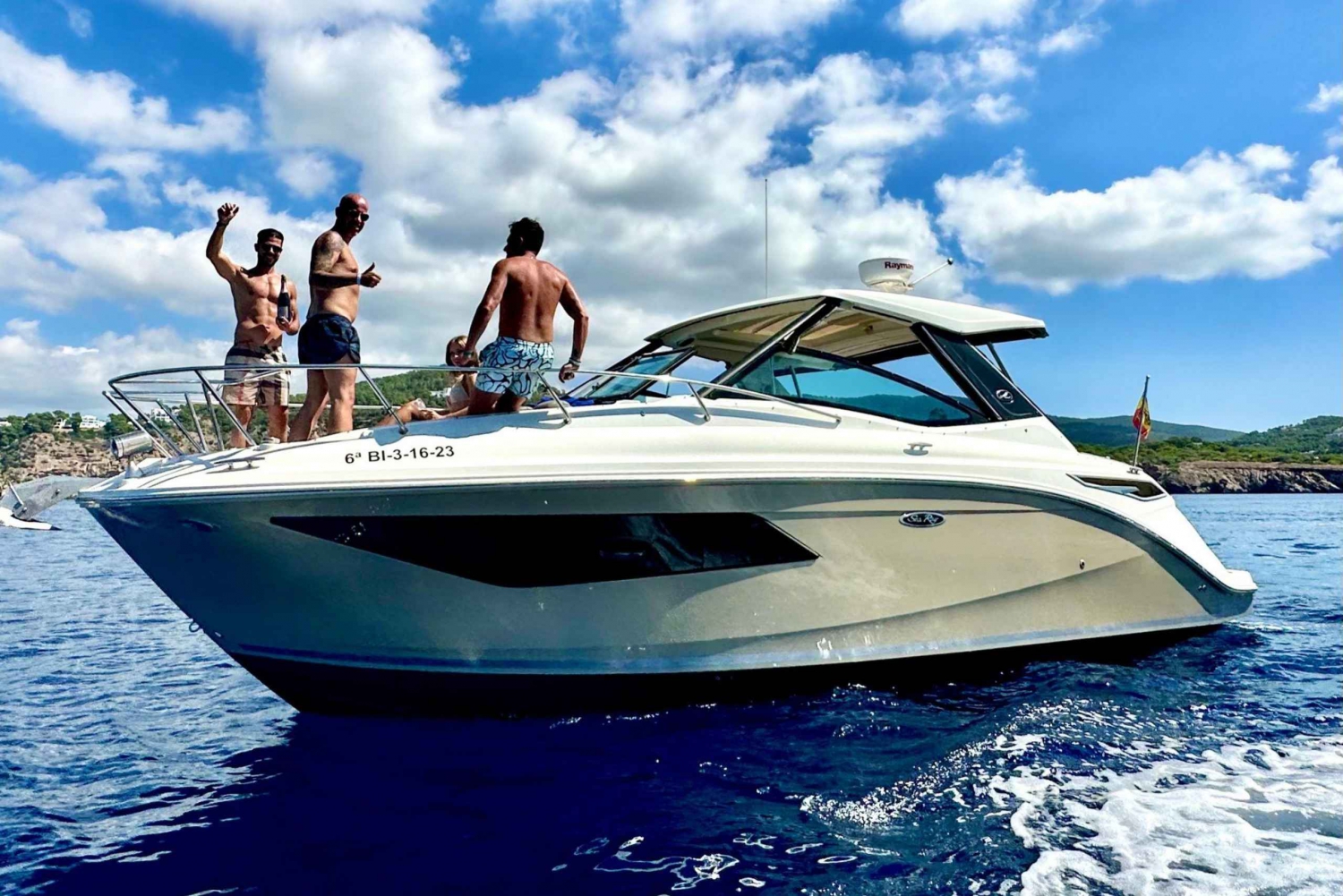 Ibiza Es Vedra: Lyxig privat båttur - Solnedgång och drinkar