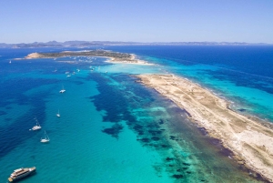 Ibiza: Formentera 360° Boat Trip with Food, Drinks, Sports