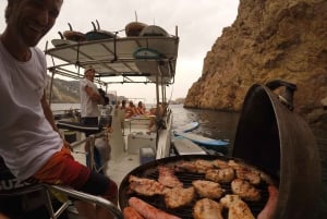 Ibiza: Full Day paddle Boat Tour with Course & BBQ included.