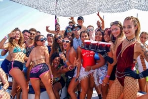 Ibiza: Fiesta en barco caliente con barra libre