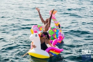 Ibiza: Fiesta en barco caliente con barra libre