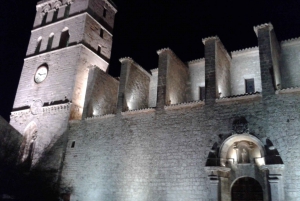 IBIZA nocna wycieczka po Dalt Vila z oficjalnym przewodnikiem