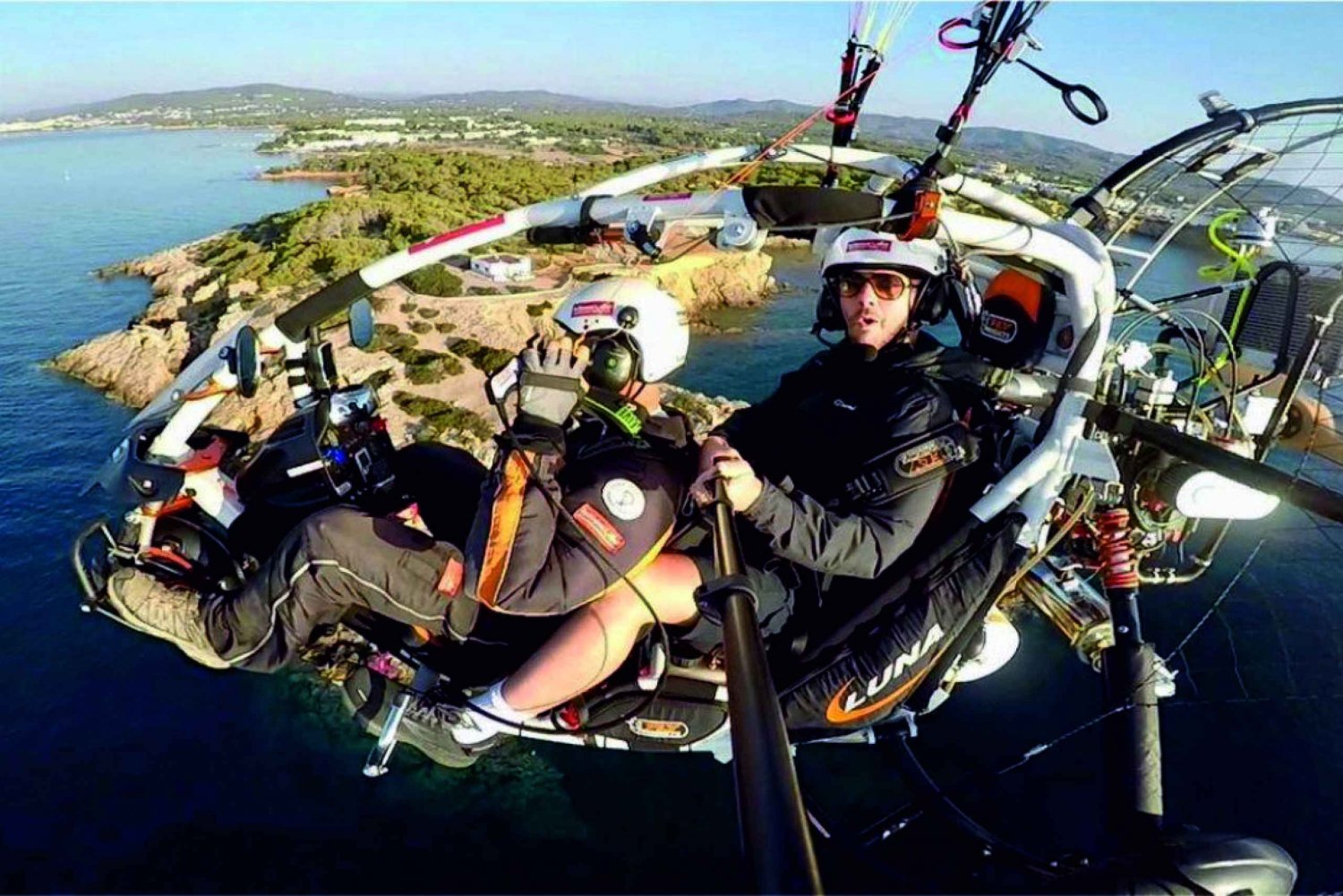 Ibiza: Motoriserad skärmflygning runt ön