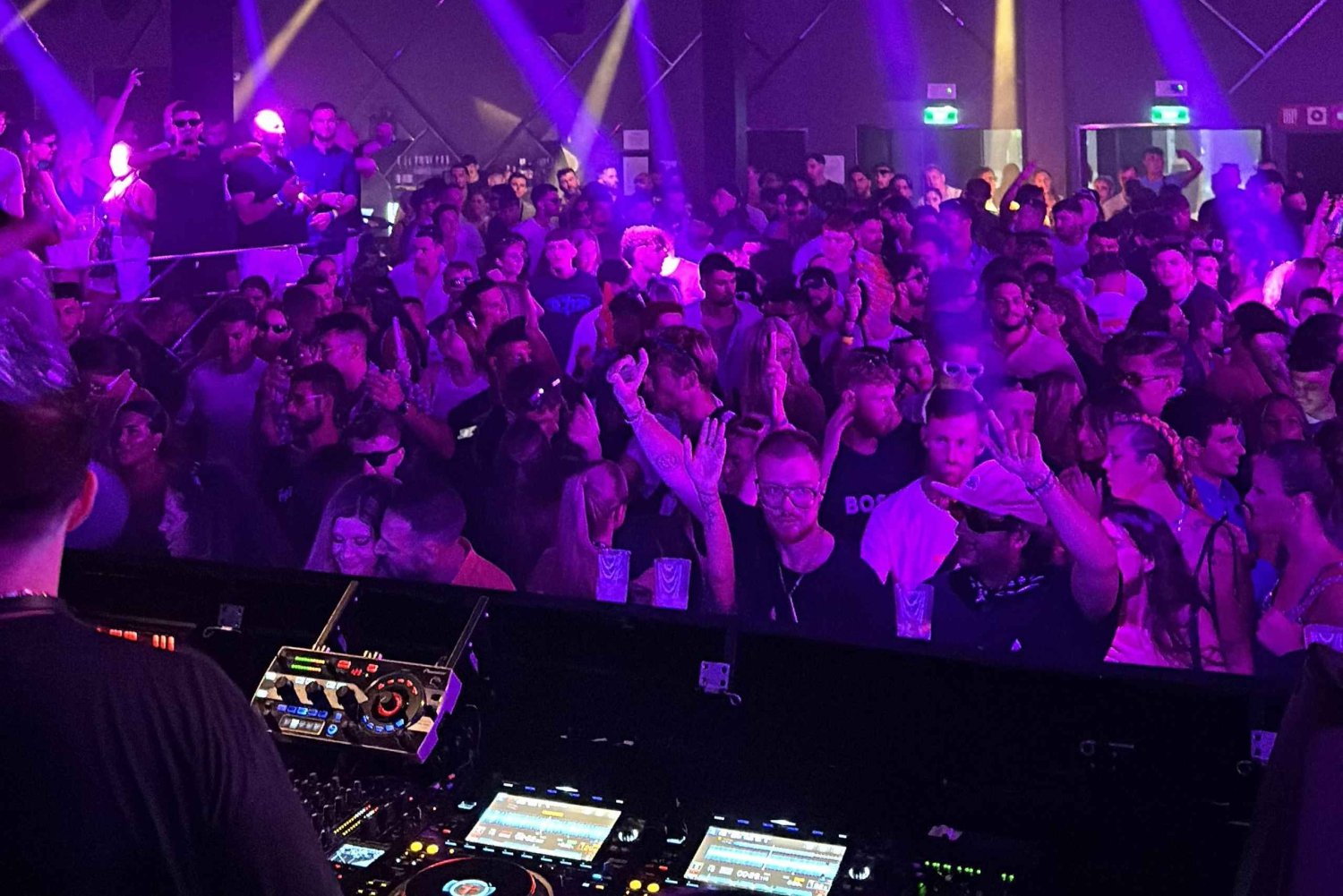Ibiza: Nightlife Insider Tour met drankjes voorafgaand aan het clubbezoek