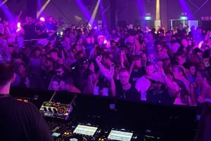 Ibiza: Tour noturno com bebidas antes da balada