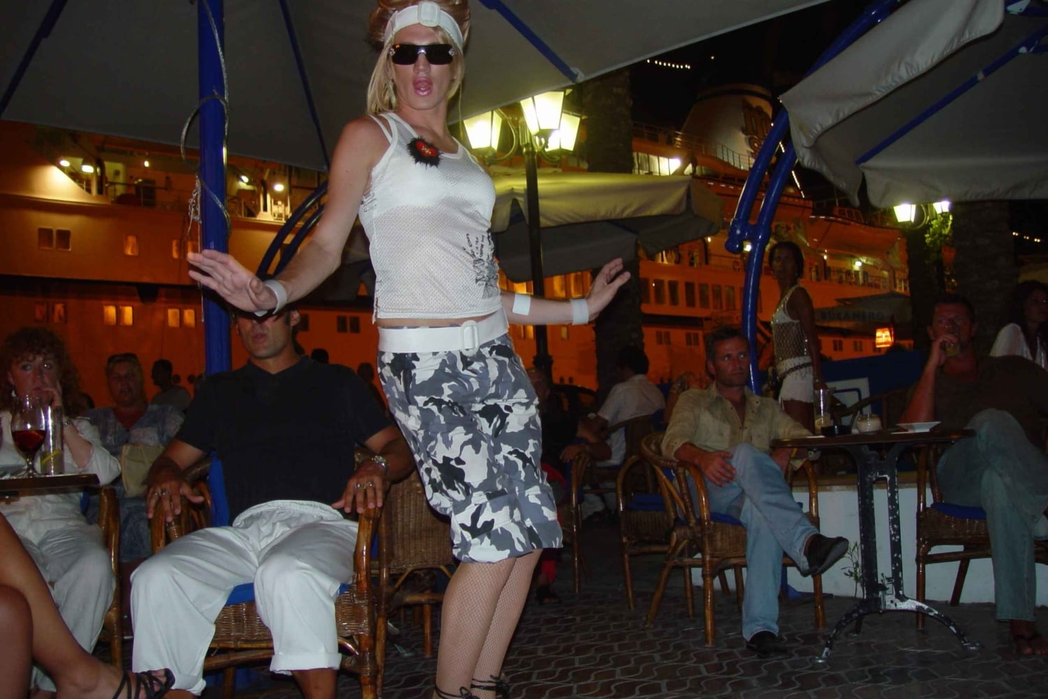 IBIZA NOCHE traslado al puerto de Ibiza con tiempo libre