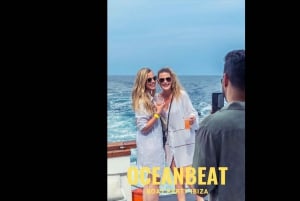 Ibiza: Ocean Club Bootfeest met eersteklas drankjes, eten en DJ