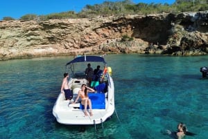 Ibiza: Experiencia privada en barco con patrón y todo incluido