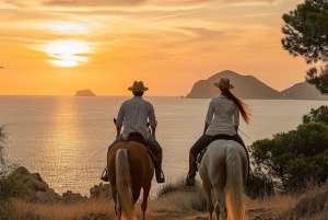 Ibiza: Privé paardrijden in de natuur + vervoer