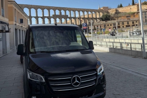 Ibiza: Tour privato con autista in furgone di lusso Mercedes