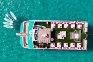 イビサ：プラヤ・デン・ボッサ発フォルメンテラ島往復フェリー