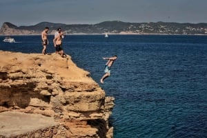 イビサ島サファリ（プライベート）– 隠れたビーチ、洞窟、シュノーケリング