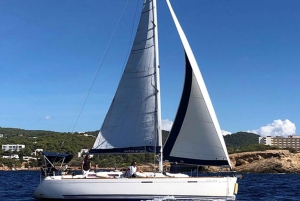 Ibiza. Sailing trip with sailing classes