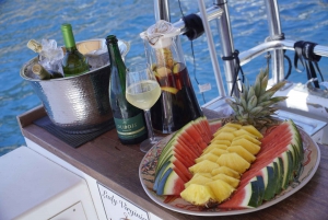 Ibiza: Scenic Sunset Cruise with Tapas and Drinks