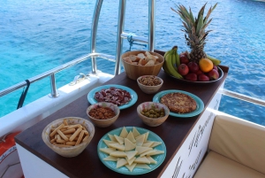 Ibiza: Scenic Sunset Cruise with Tapas and Drinks