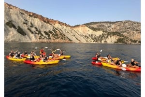 Ibiza: Havsgrottor med guidad kajakpaddling och snorkling